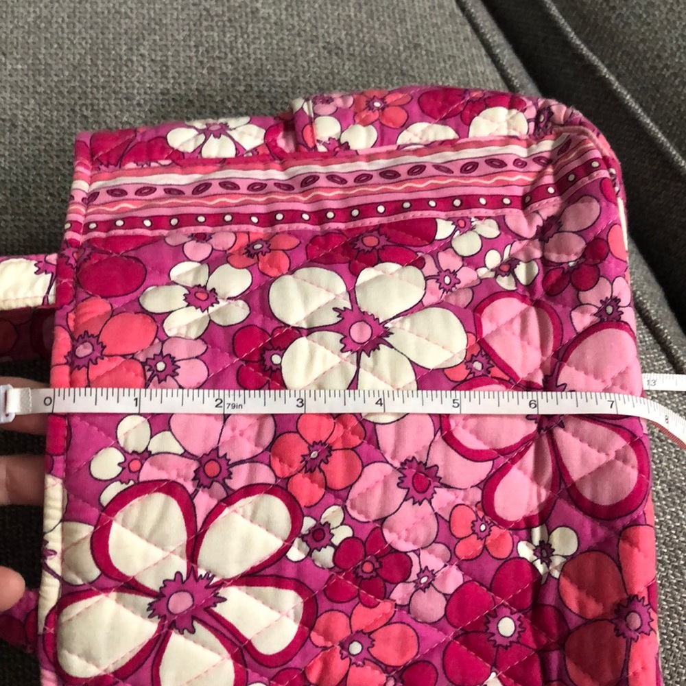 Vera Bradley pinks and white floral purse - Picture 10 of 11